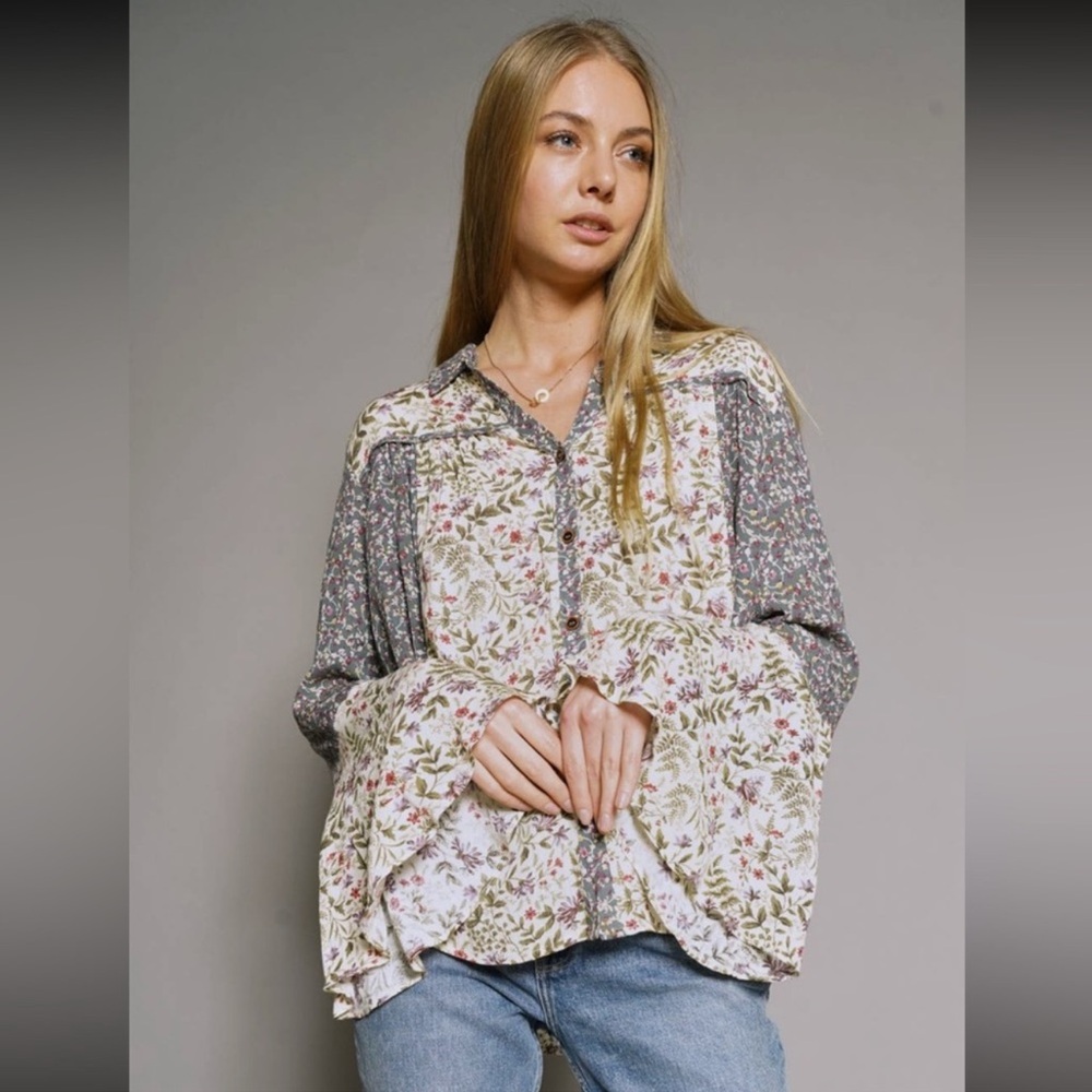 Gorgeous Blouse Great for Fall - Picture 3 of 3